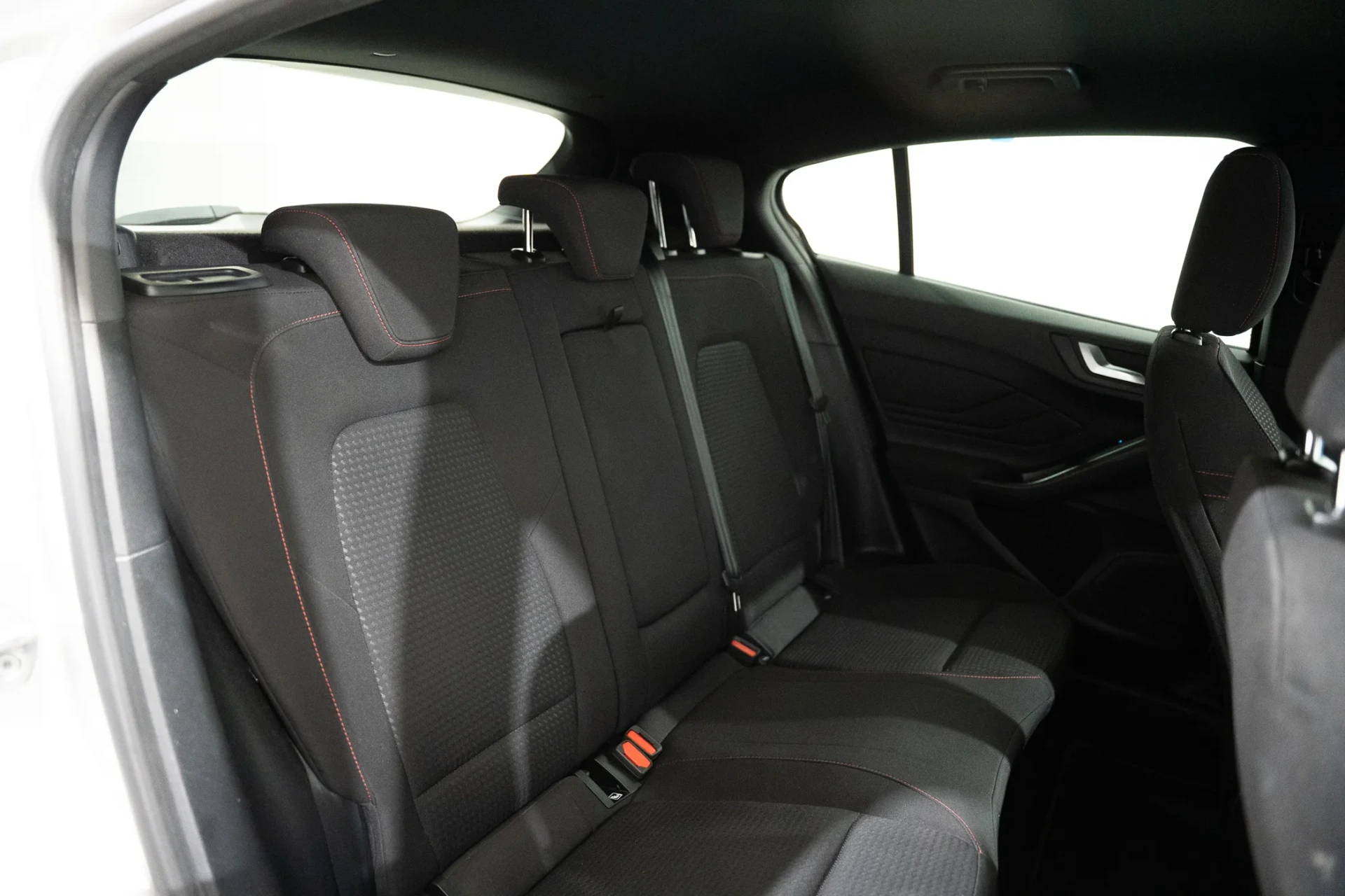 Ford Focus 1.0 EcoBoost MHEV ST-Line 26