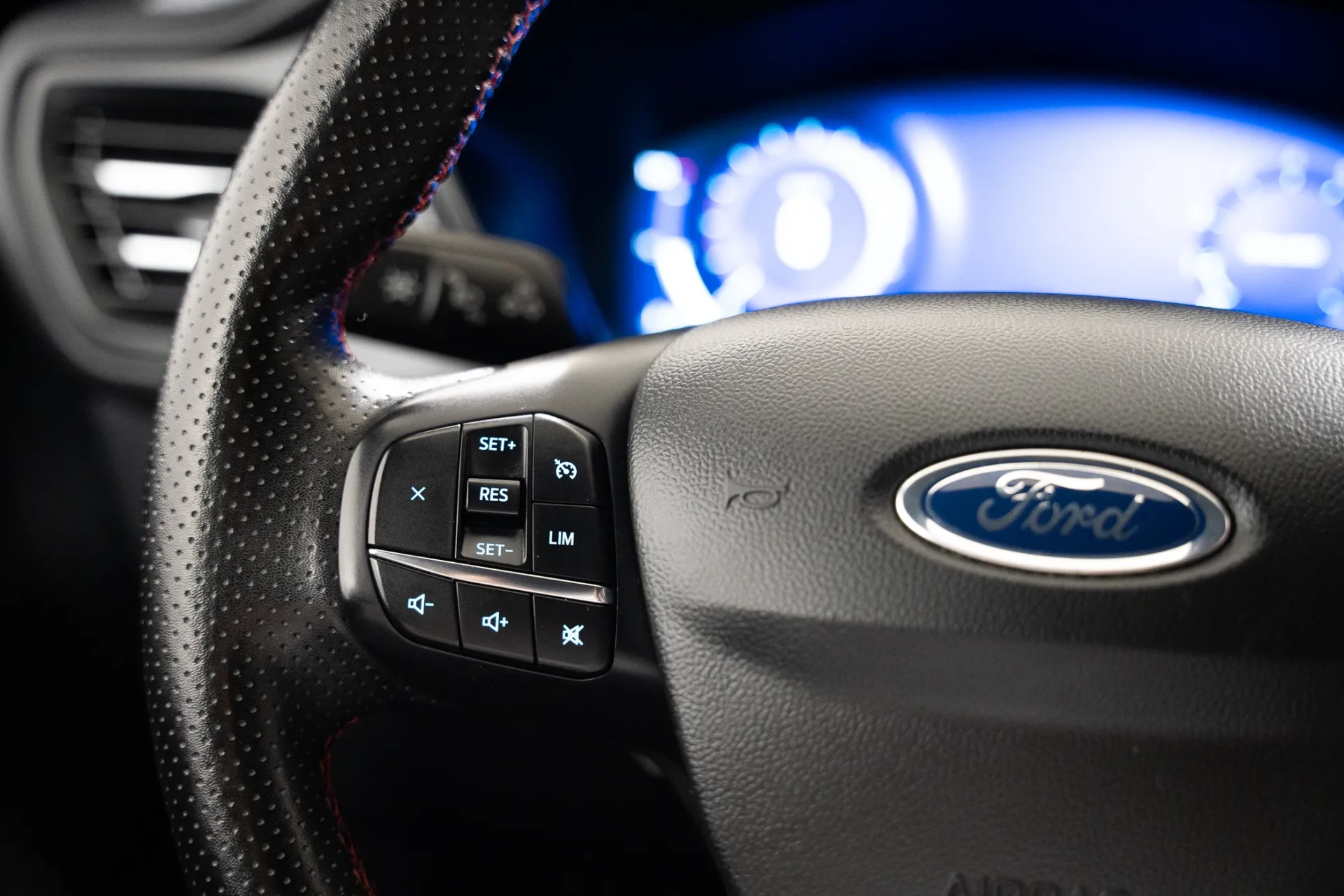 Ford Kuga 1.5 EcoBoost Titanium 13
