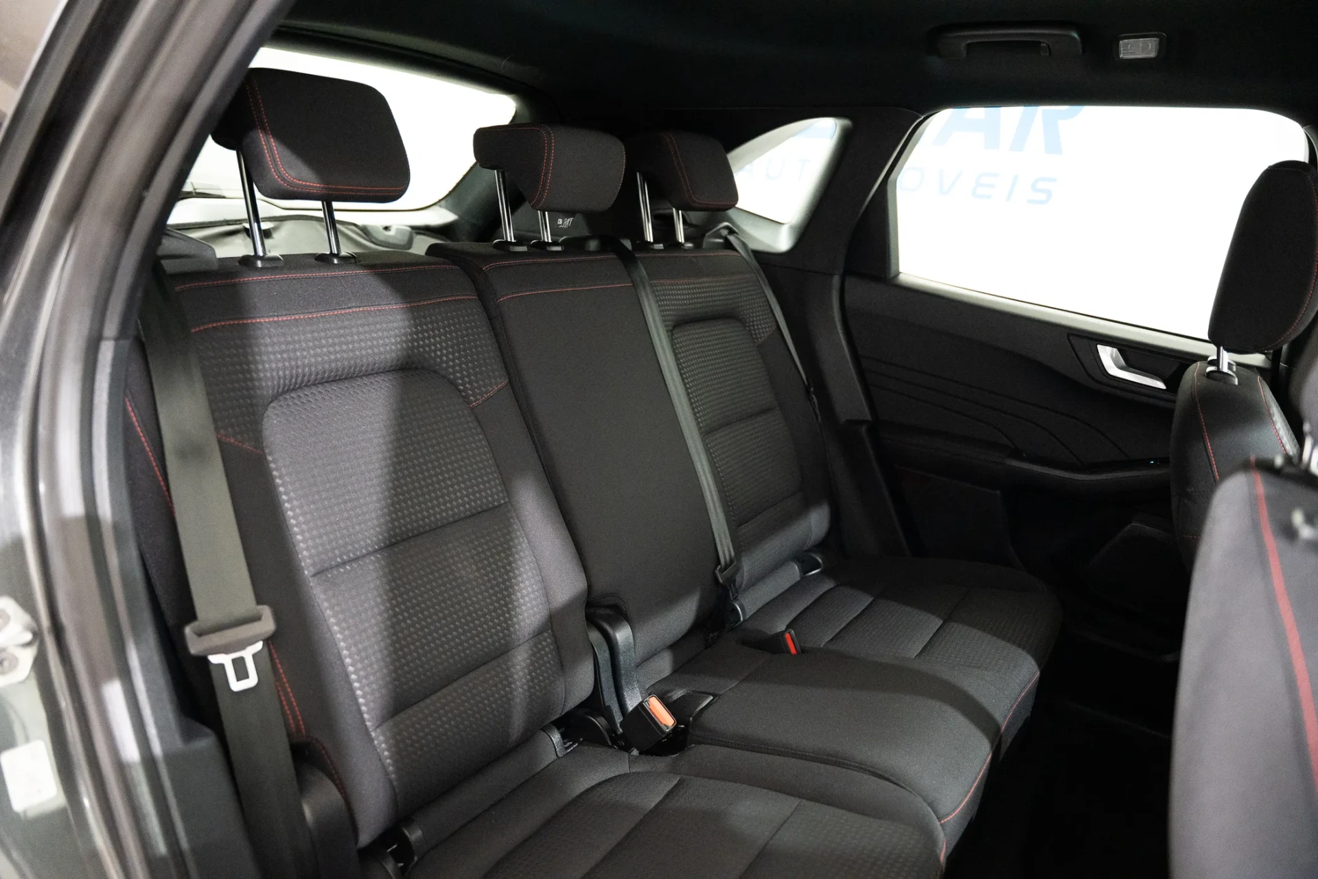 Ford Kuga 1.5 EcoBoost Titanium 26