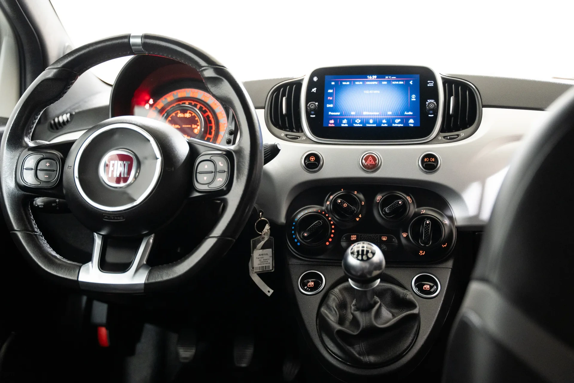 Fiat 500 1.0 Hybrid Connect 11