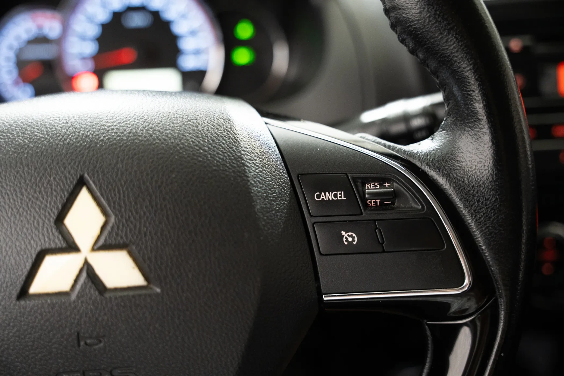 Mitsubishi Space Star 1.2 Intense 11