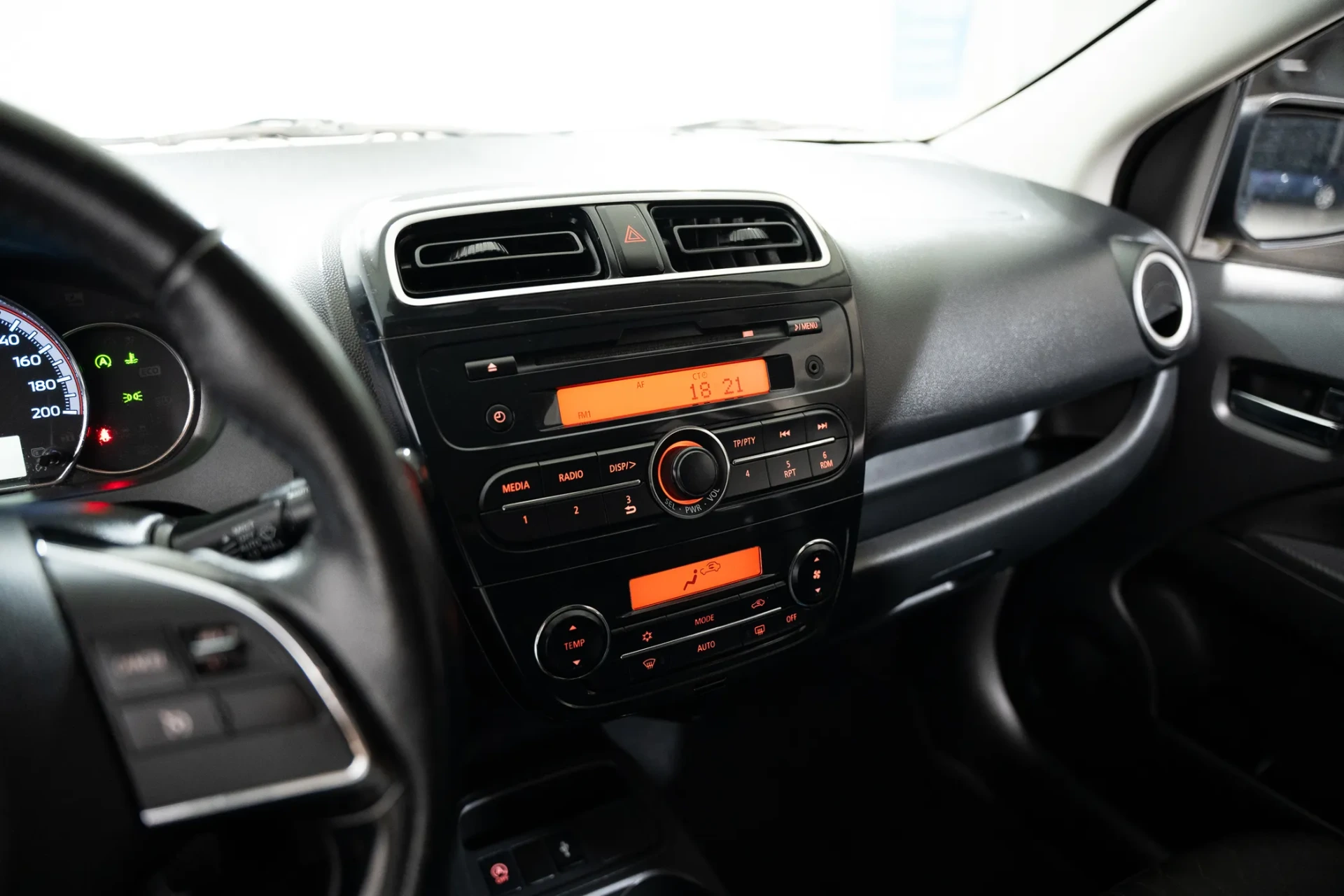 Mitsubishi Space Star 1.2 Intense 16