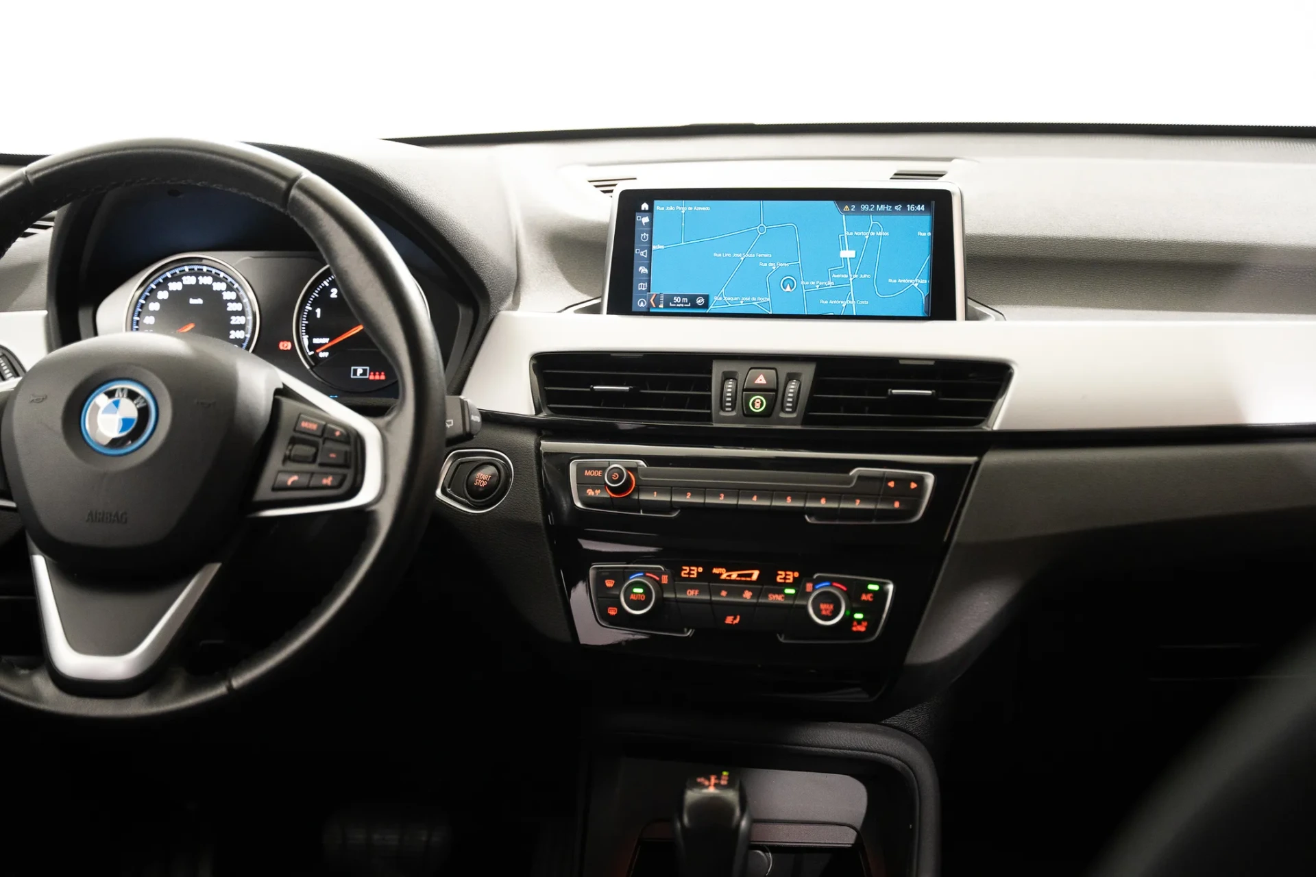 BMW X1 25 e xDrive Corporate Edition 11