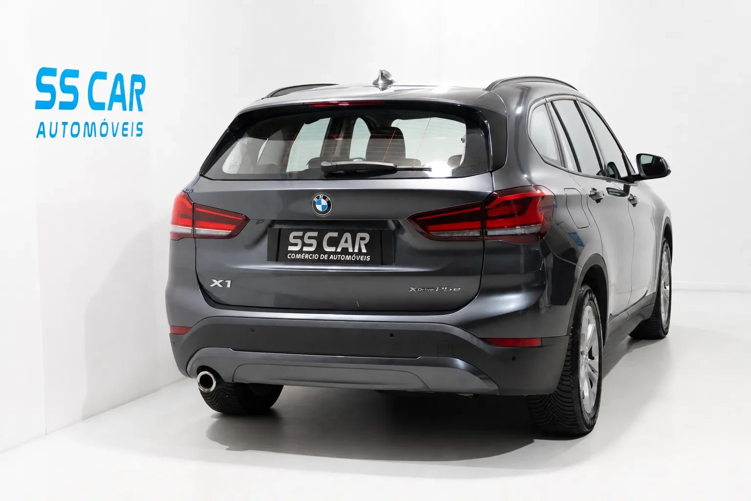 BMW X1 25 e xDrive Corporate Edition 6