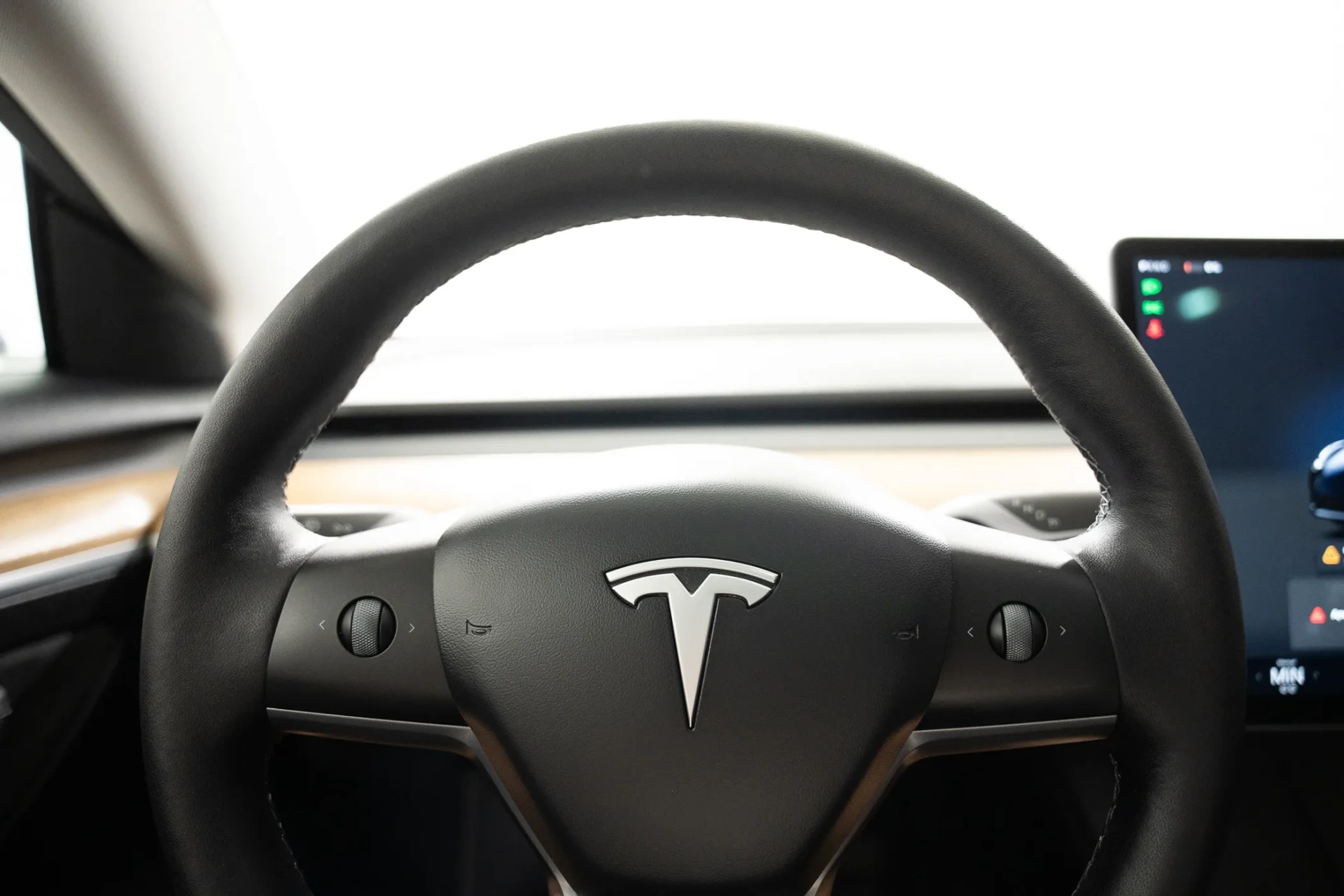 Tesla Model 3 Long-Range Dual Motor AWD 13
