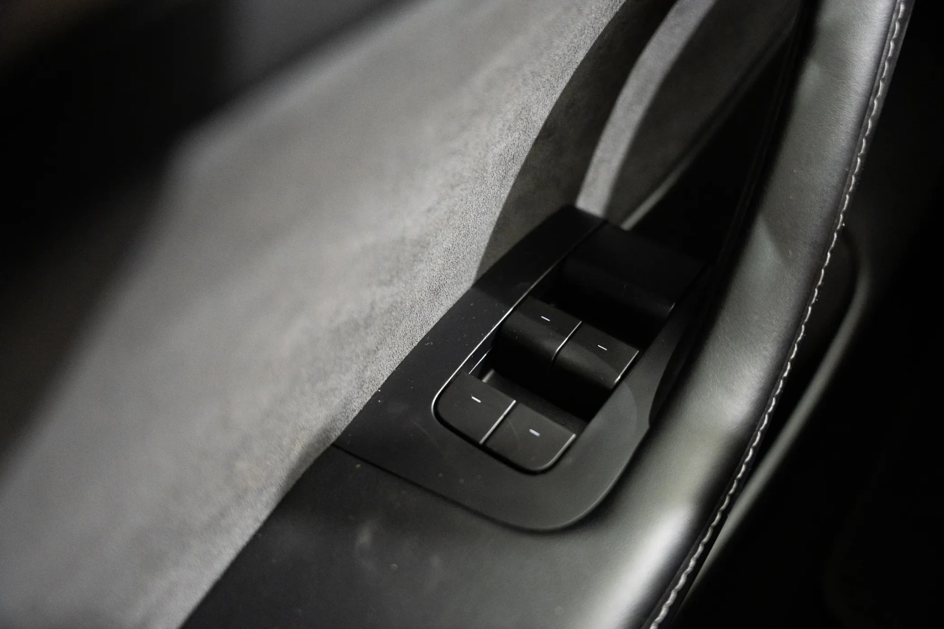 Tesla Model 3 Long-Range Dual Motor AWD 21