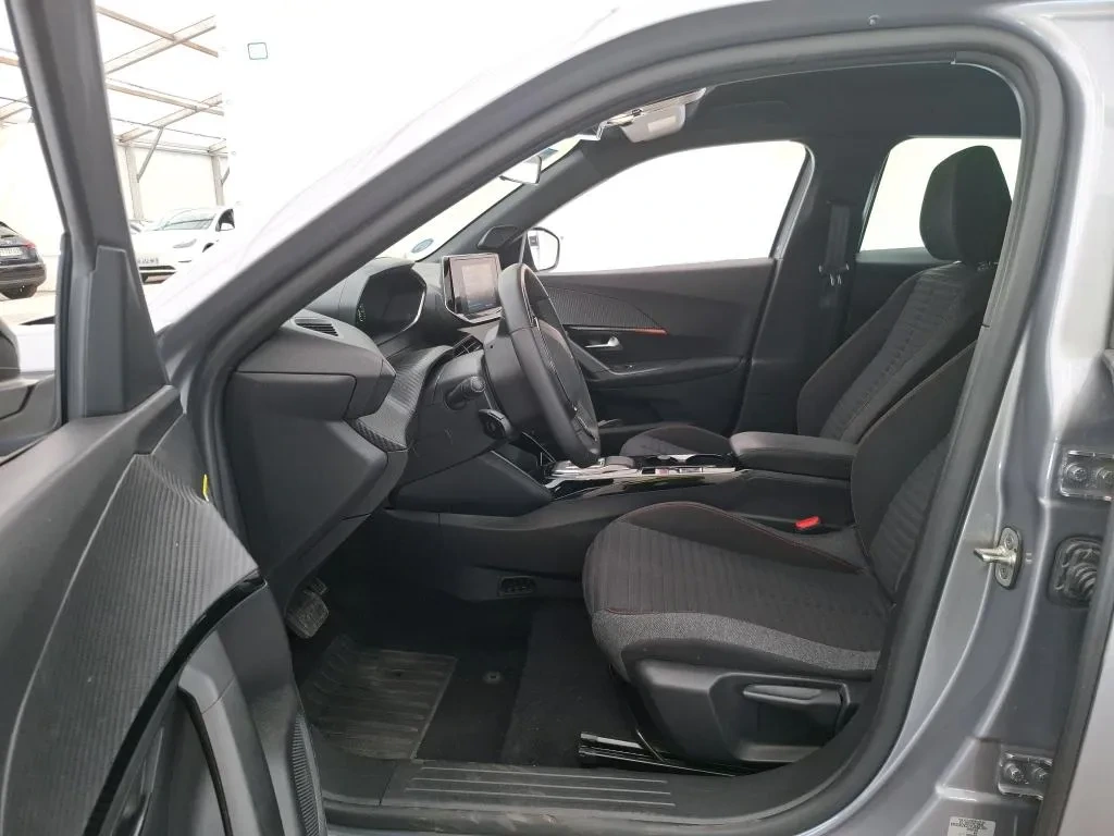 Peugeot e-2008 50 kWh Active Pack 8