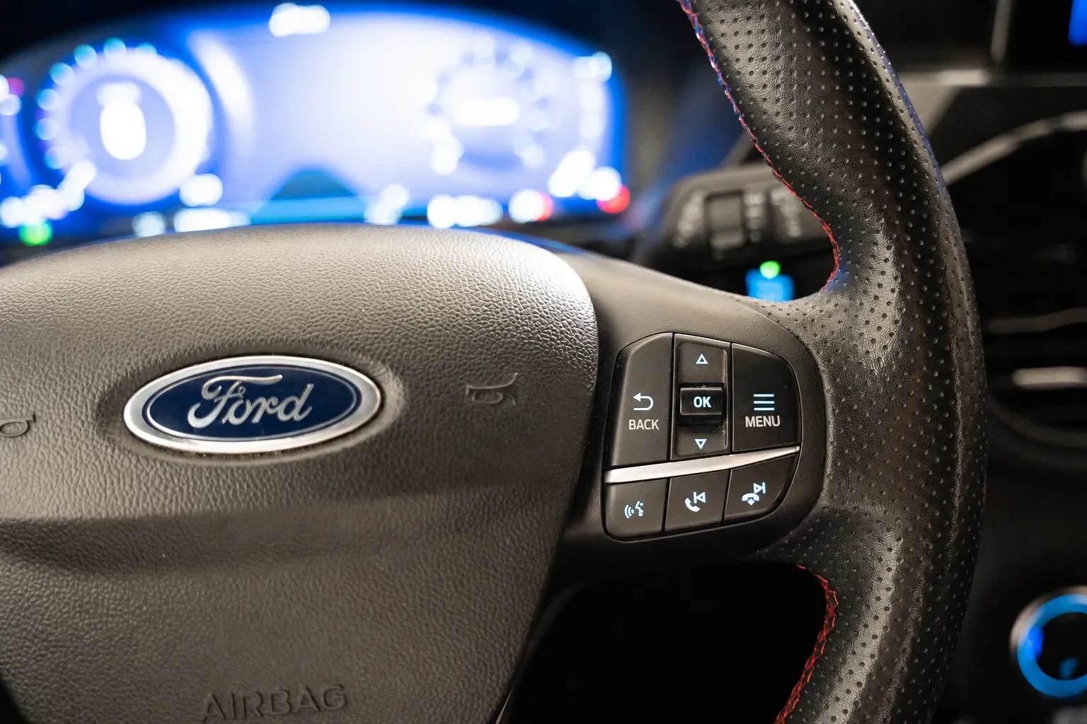 Ford Kuga 1.5 EcoBoost ST-Line 14