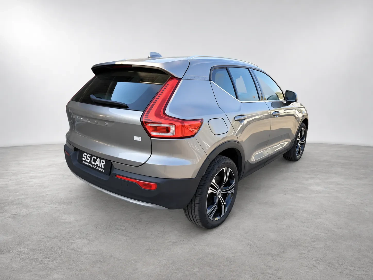 Volvo XC 40 1.5 T5 PHEV Inscription Expression 2