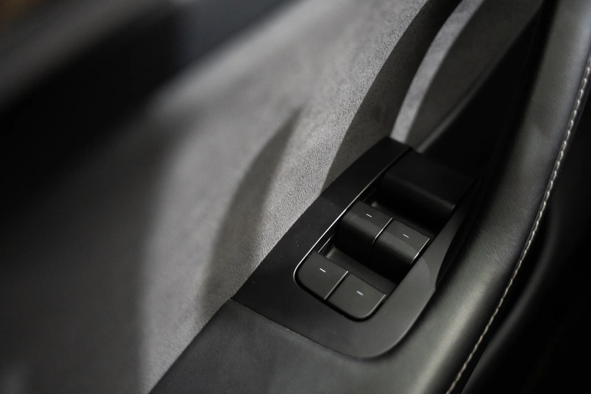 Tesla Model Y Long Range Tração Integral 21