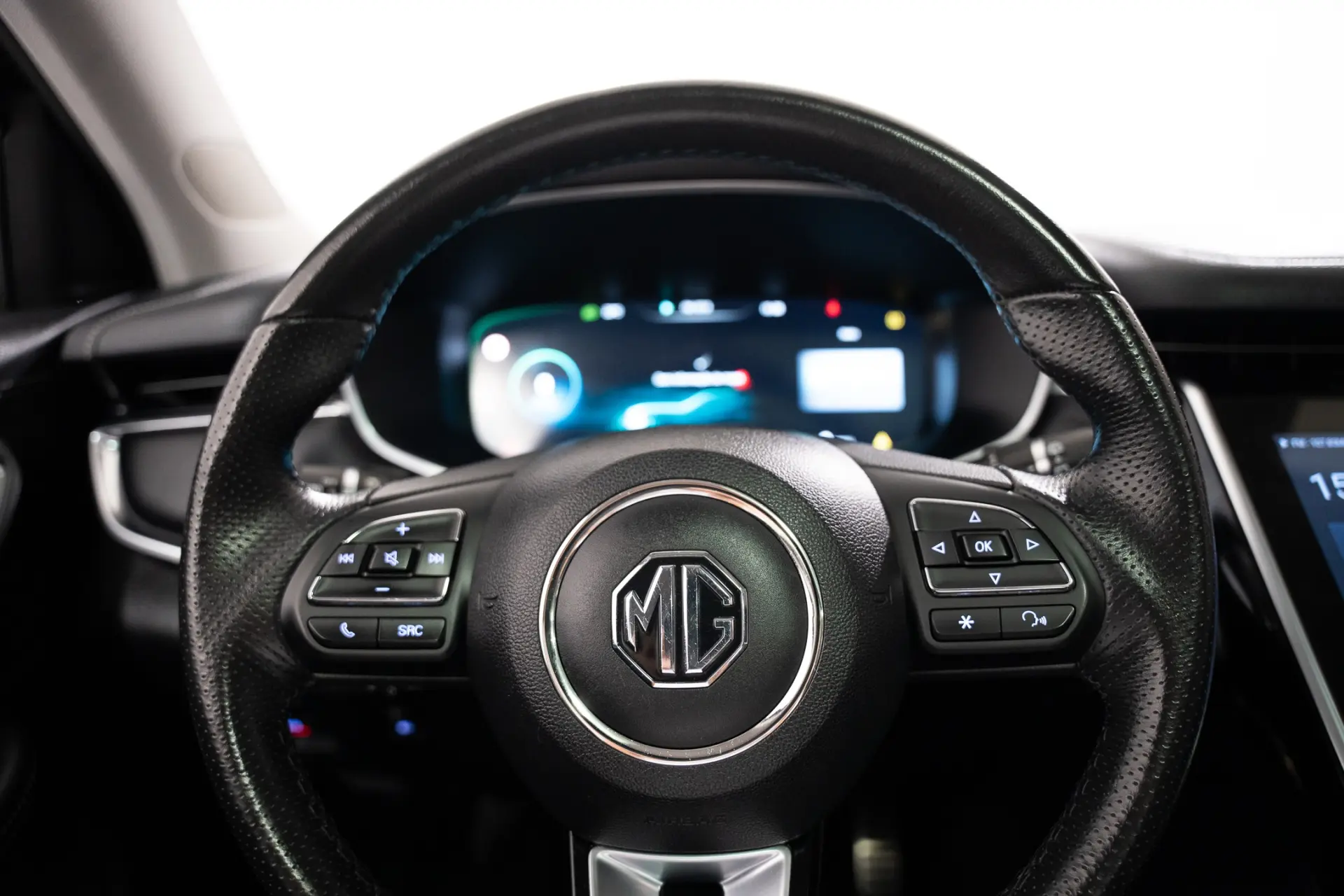 MG Marvel R 70 kWh Luxury 15