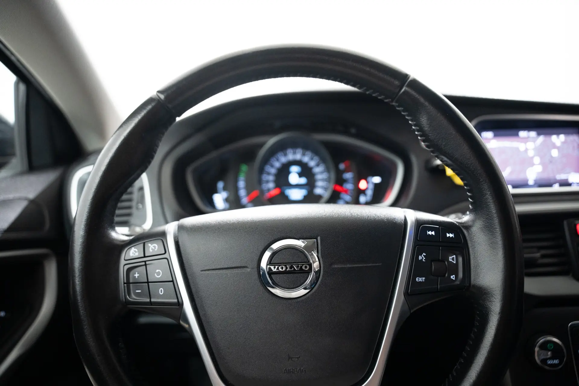 Volvo V40 2.0 D2 Momentum Geartronic 13