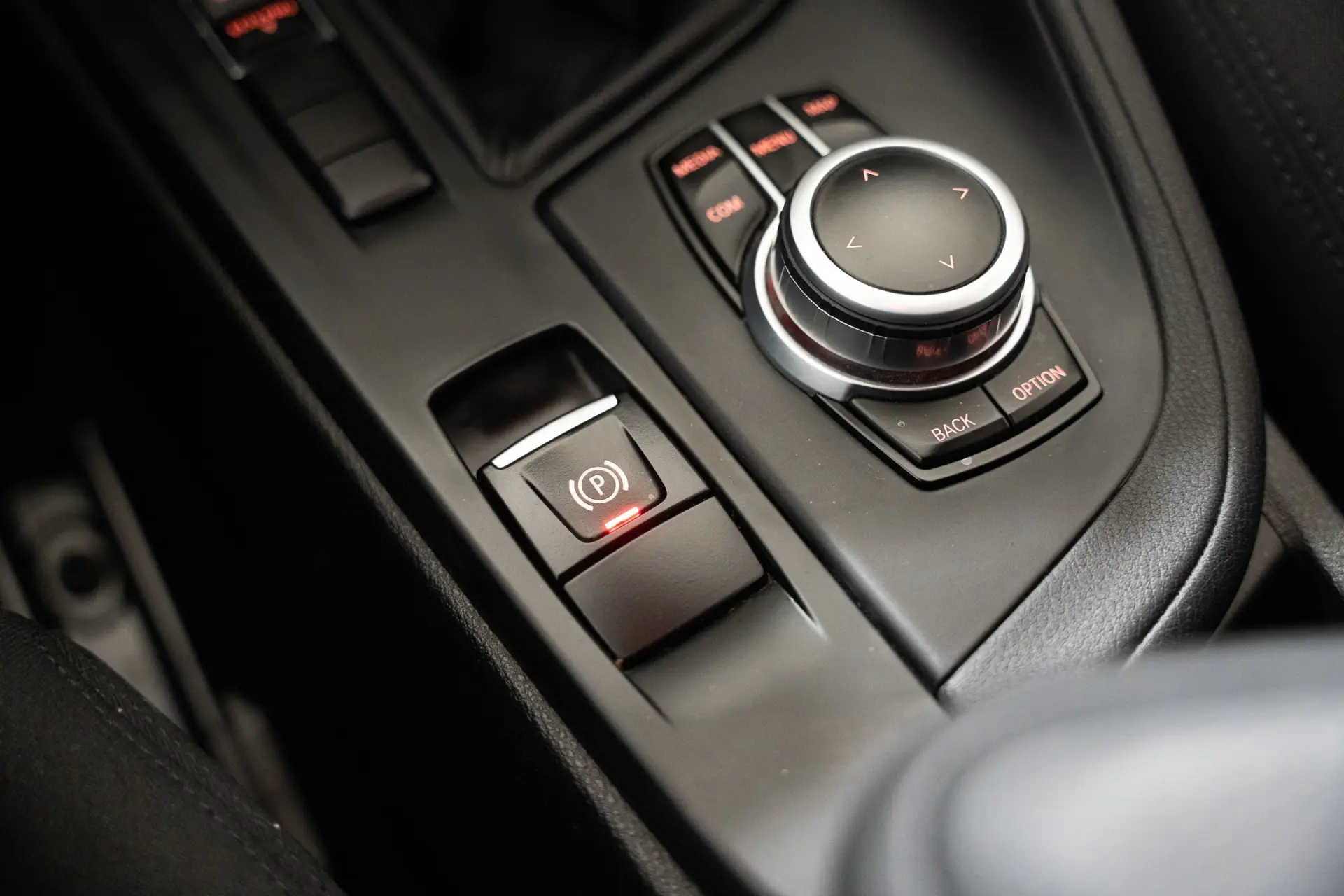 BMW X1 18 d sDrive Advantage 22