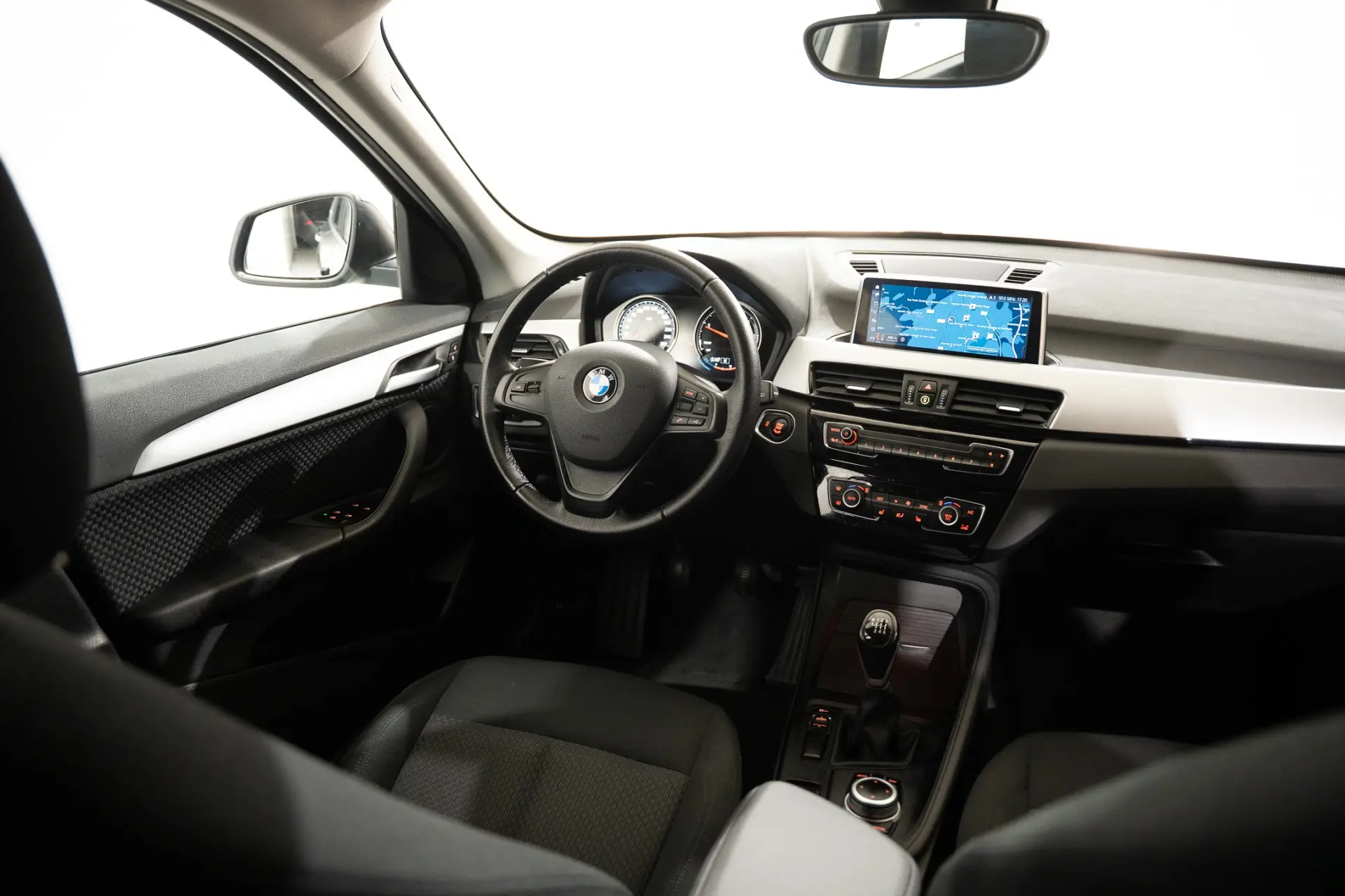 BMW X1 18 d sDrive Advantage 9