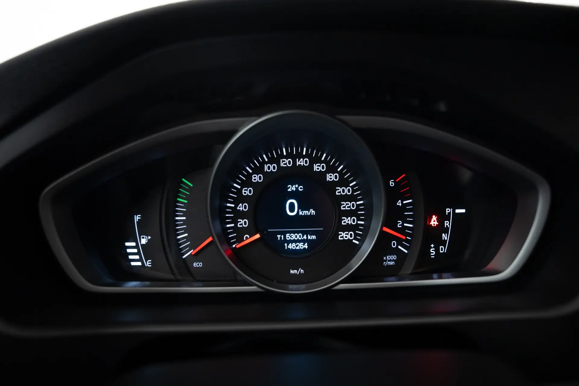 Volvo V40 2.0 D2 Momentum Geartronic 22