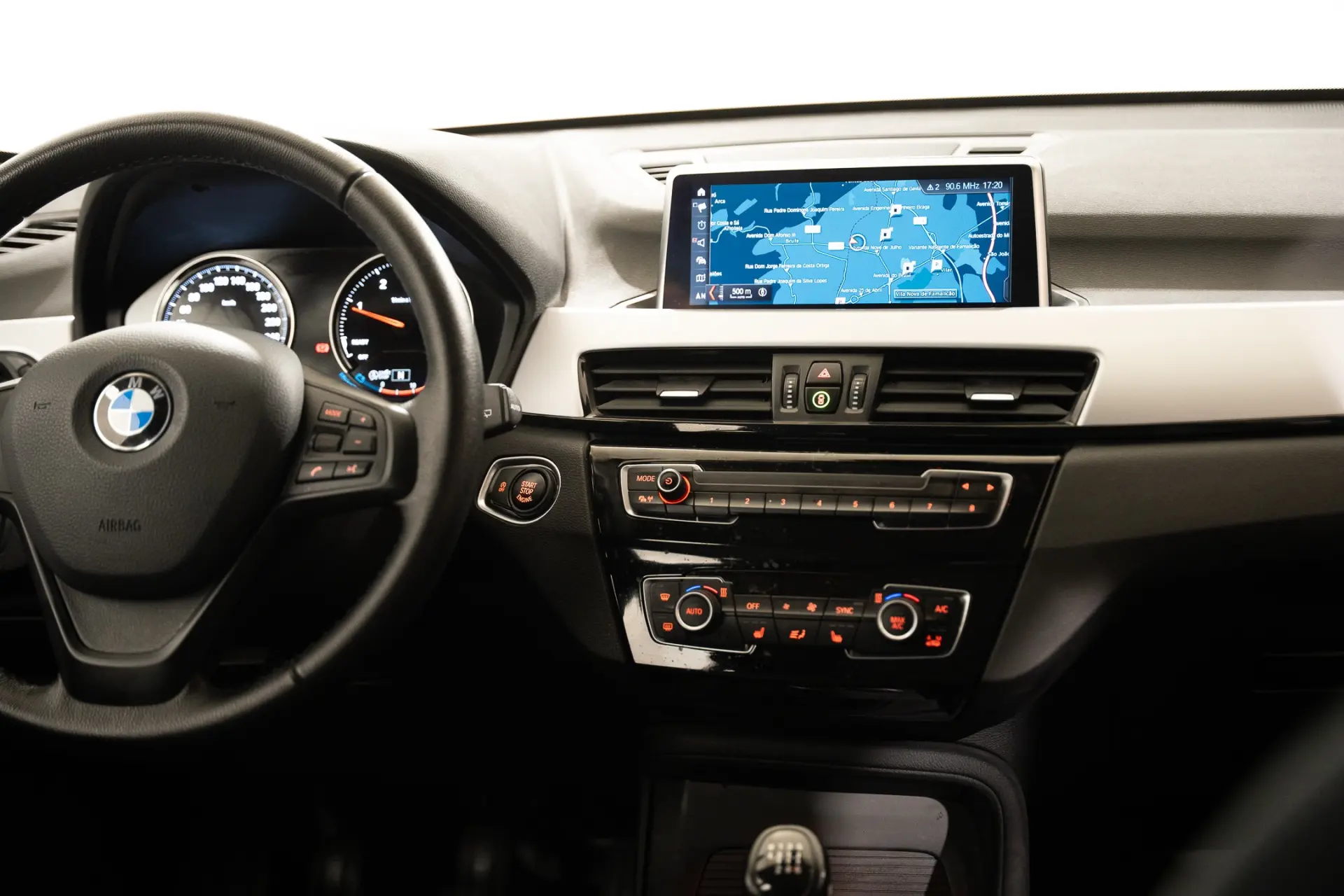 BMW X1 18 d sDrive Advantage 11