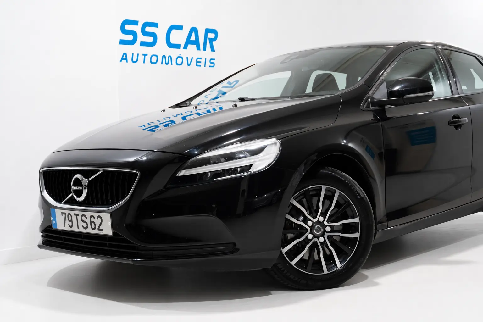 Volvo V40 2.0 D2 Momentum Geartronic 2