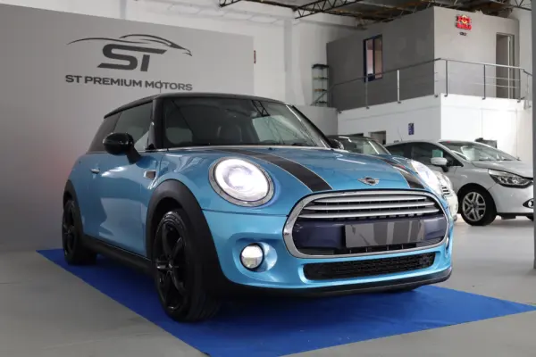 MINI 3 Portas Cooper D 4