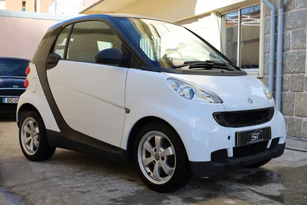 Smart ForTwo Coupé 1.0 mhd Pure 61 2