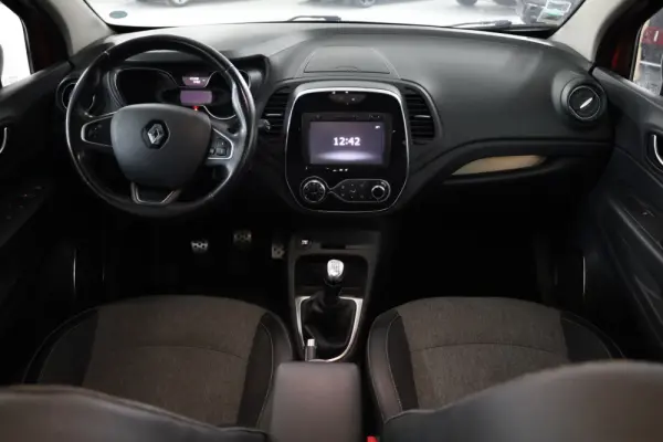 Renault Captur 1.3 TCe Exclusive 16