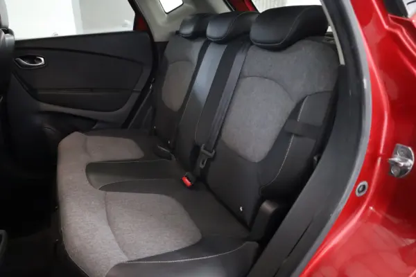 Renault Captur 1.3 TCe Exclusive 28