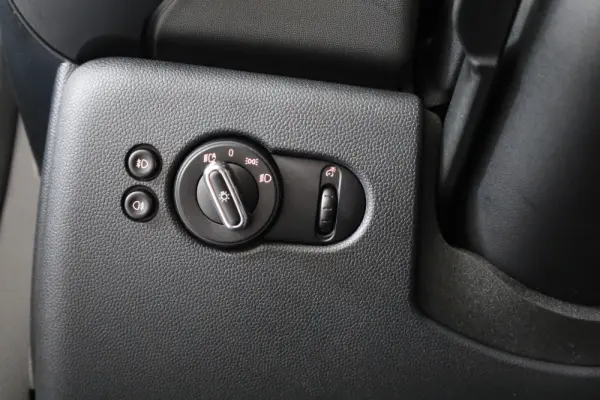 MINI 3 Portas Cooper D 10