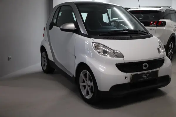 Smart ForTwo Coupé 1.0 mhd Pure 71 Softouch 3