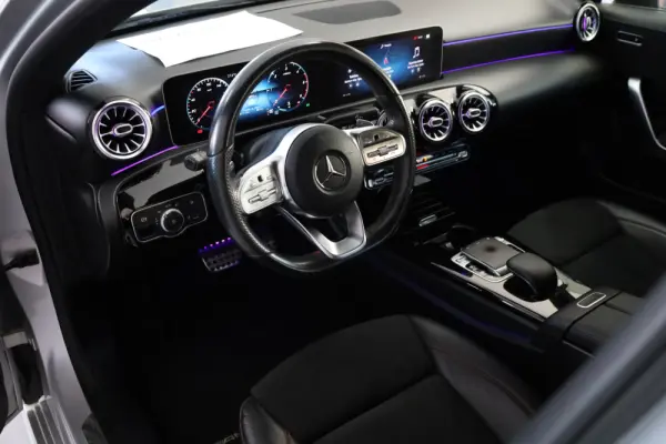 Mercedes-Benz A 180 d 7G-DCT AMG Line 10