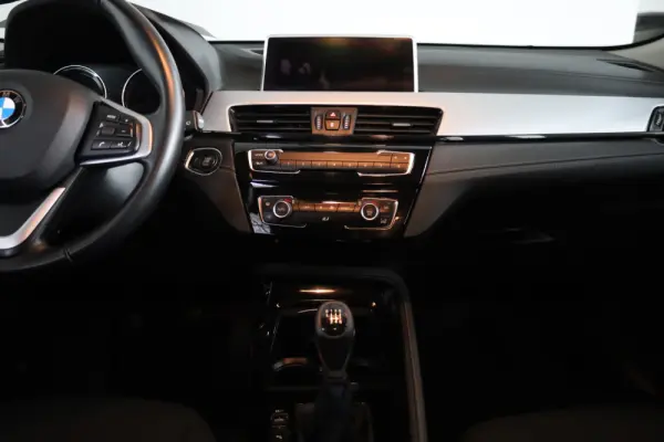 BMW X2 18 d sDrive 17