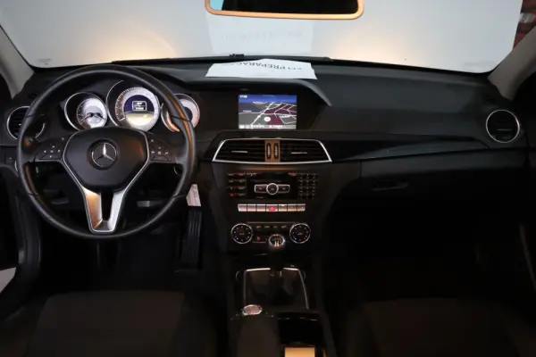 Mercedes-Benz C 220 CDI DPF (BlueEFFICIENCY) 12
