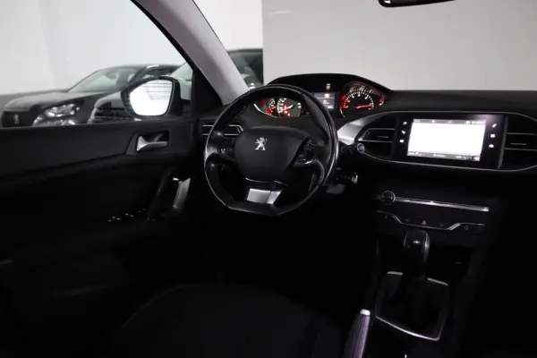 Peugeot 308 SW 1.6 BlueHDi Allure 16