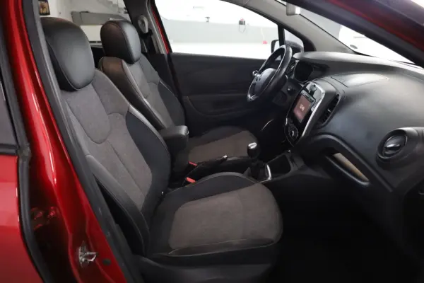 Renault Captur 1.3 TCe Exclusive 9