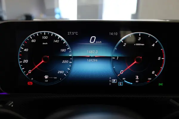 Mercedes-Benz A 180 d 7G-DCT AMG Line 12