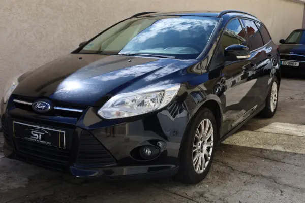 Ford Focus 1.0 EcoBoost S&S Champions Edition 3