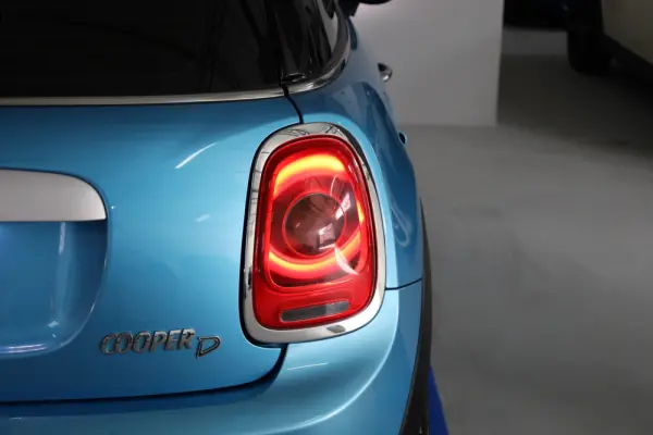 MINI 3 Portas Cooper D 23