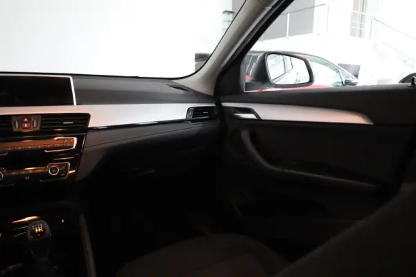 BMW X2 18 d sDrive 16