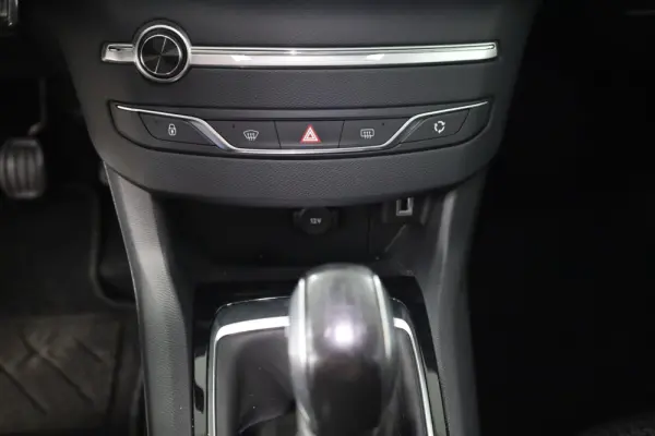 Peugeot 308 SW 1.6 BlueHDi Allure 11