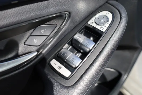 Mercedes-Benz C 180 d Station 9G-TRONIC 4