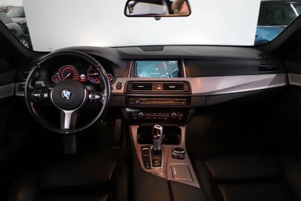 BMW 520 d Pack M Auto 22