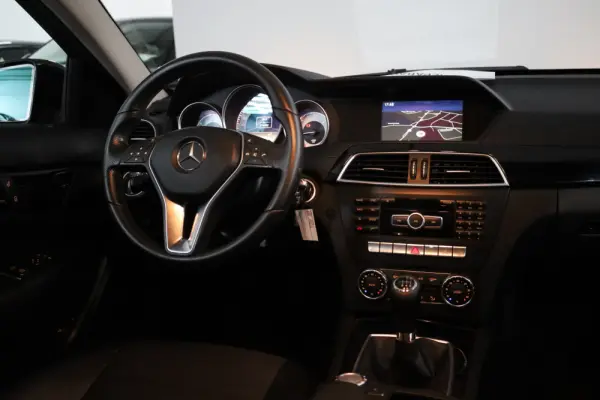 Mercedes-Benz C 220 CDI DPF (BlueEFFICIENCY) 13