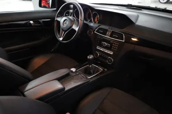 Mercedes-Benz C 220 CDI DPF (BlueEFFICIENCY) 5