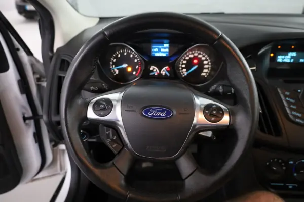 Ford Focus 1.0 EcoBoost S&S COOL&CONNECT 8