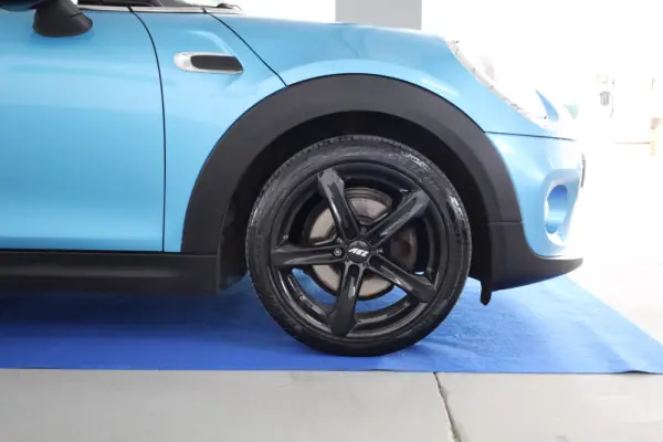 MINI 3 Portas Cooper D 7