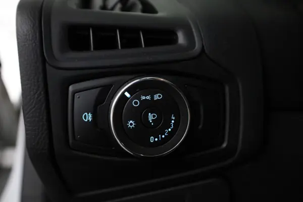 Ford Focus 1.0 EcoBoost S&S COOL&CONNECT 6