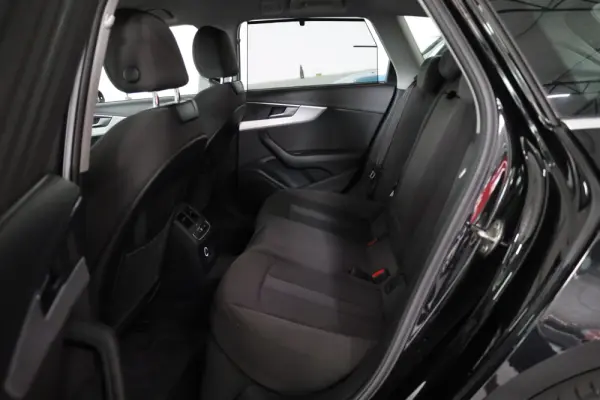 Audi A4 Avant 2.0 TDI S tronic sport 22