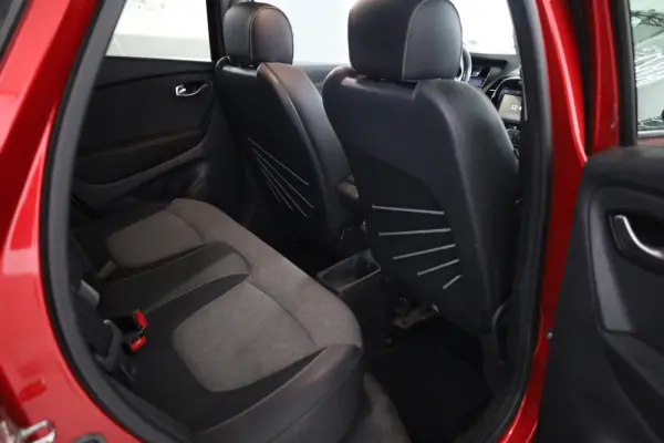 Renault Captur 1.3 TCe Exclusive 26