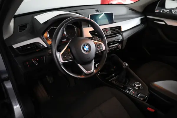 BMW X2 18 d sDrive 8