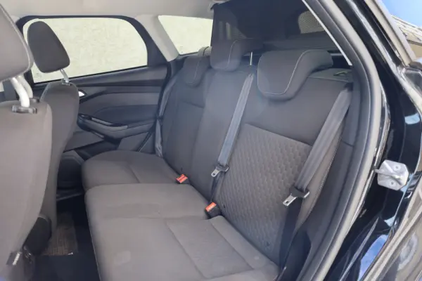 Ford Focus 1.0 EcoBoost S&S Champions Edition 16