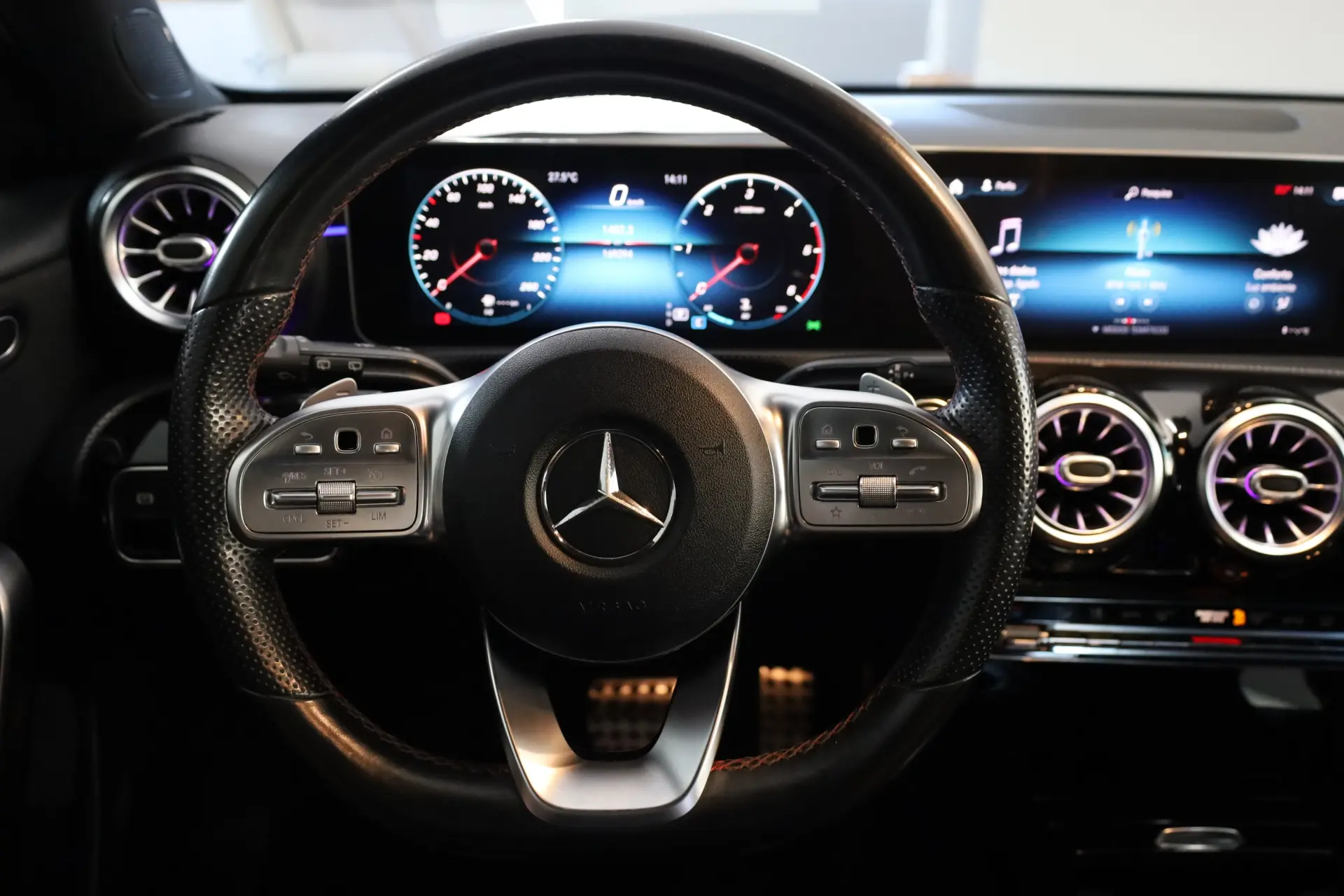 Mercedes-Benz A 180 d 7G-DCT AMG Line 16