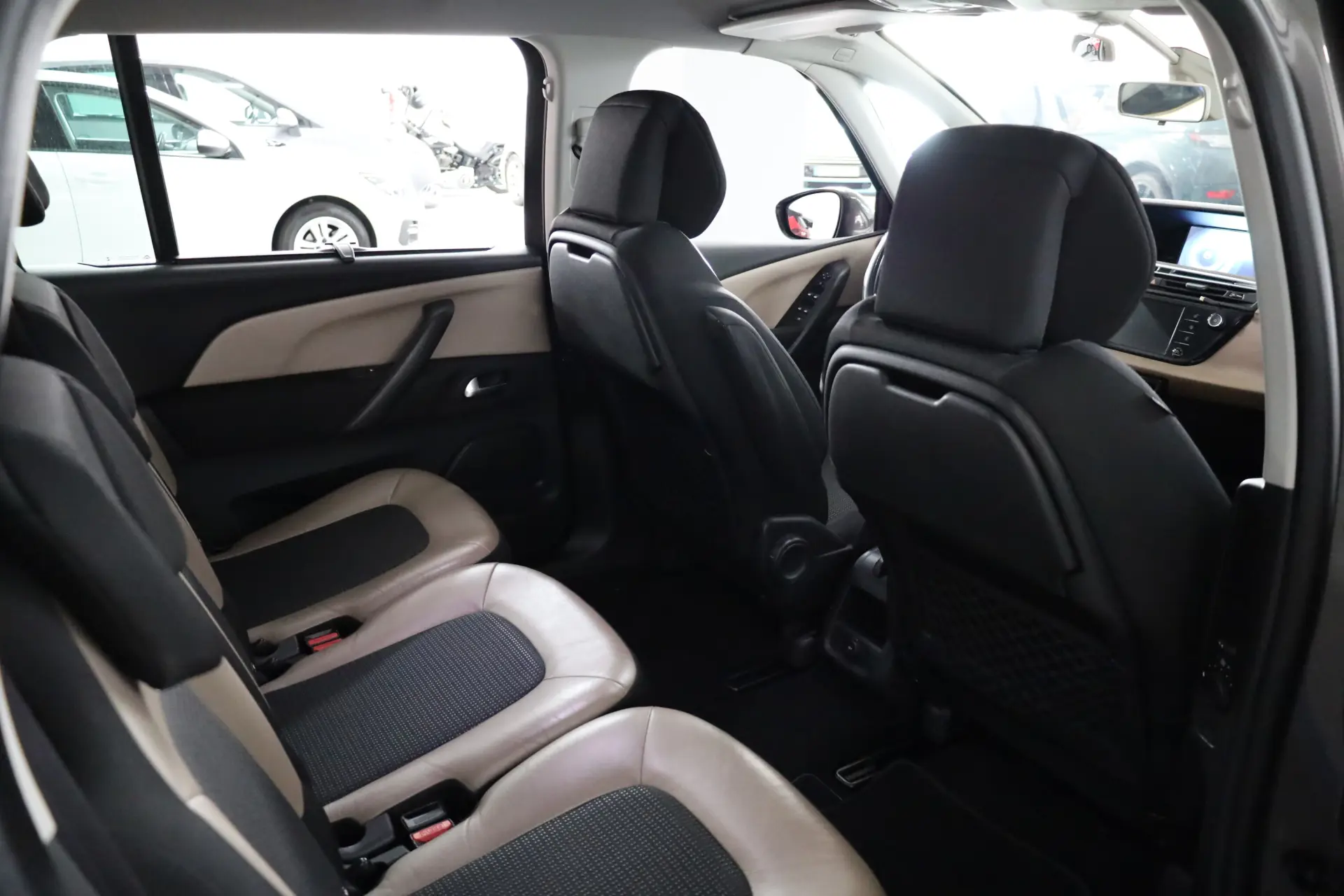 Citroen C4 Grand Picasso 1.6 HDi FAP (7L) Exclusive 19